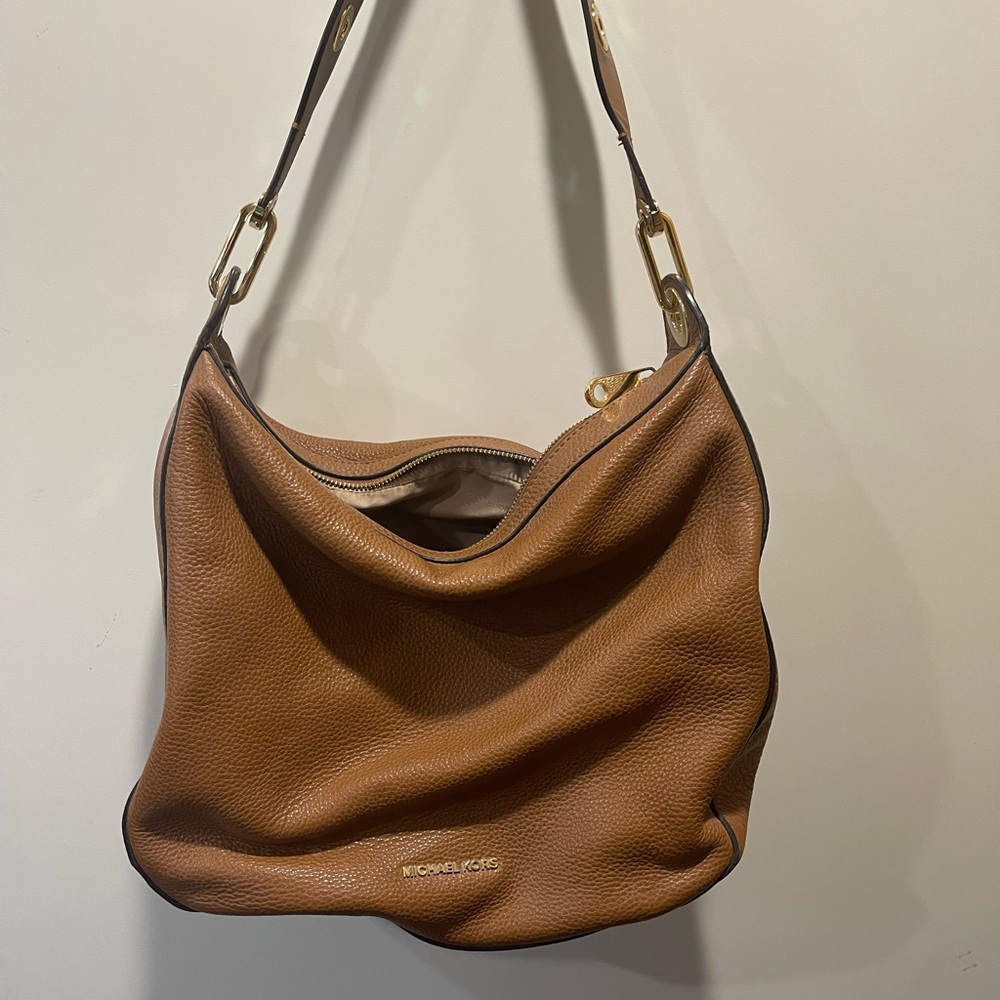 Slouchy Micheal Kors shoulder bag